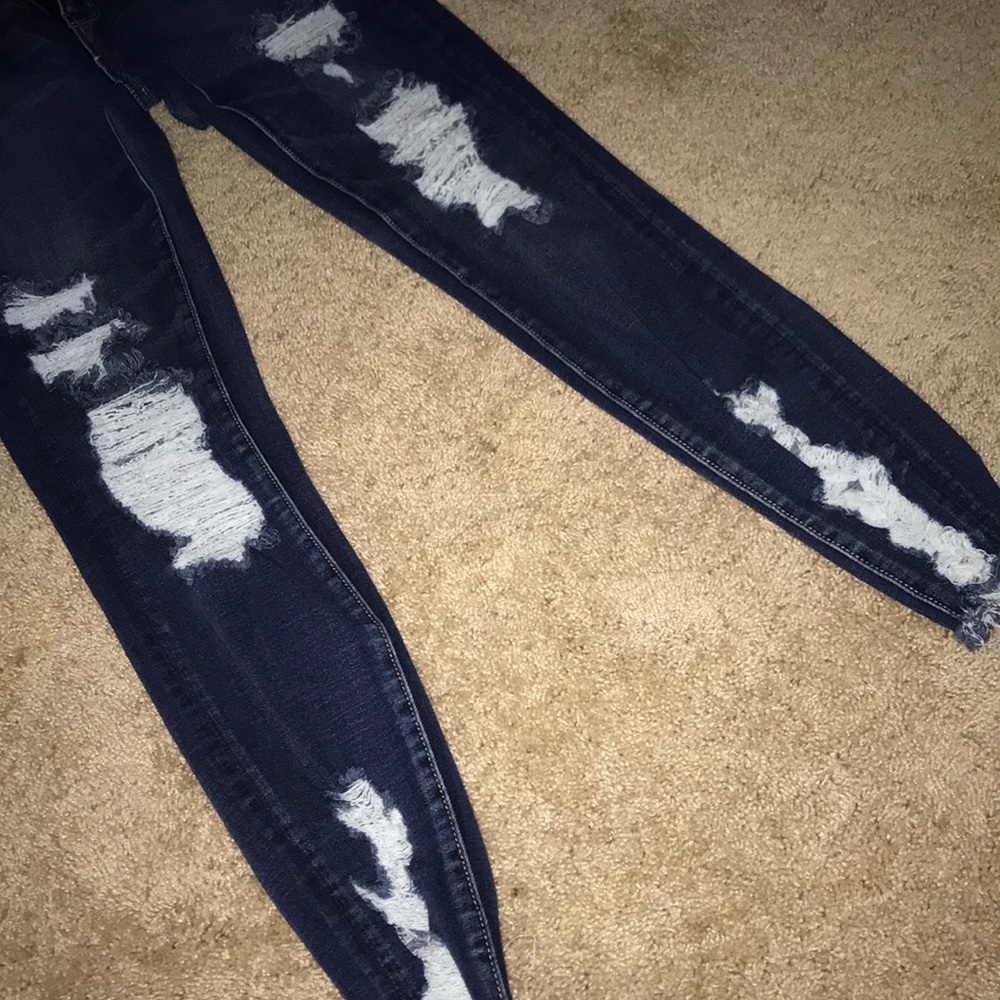 American Eagle distressed skinny jeans - Picture 2 of 3
